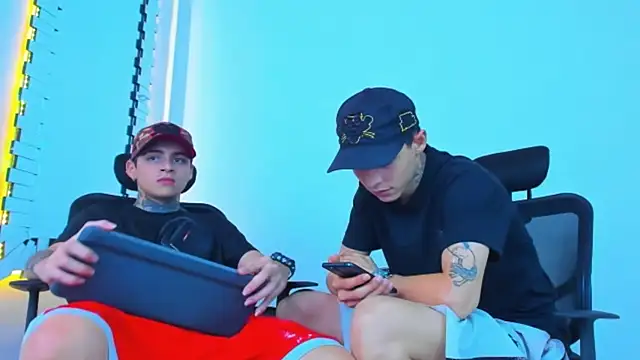 HOT_boy2025's cam snapshot