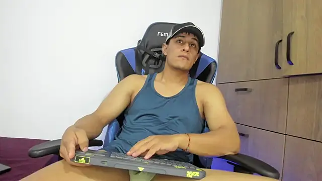 dorman_boy's cam snapshot