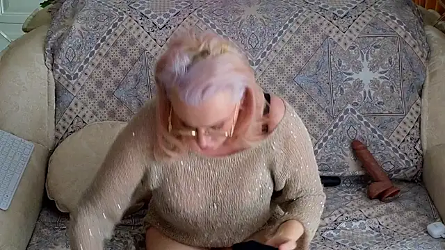 Alyonushkadarling's cam snapshot