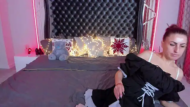 Rebecca_Diamond's cam snapshot