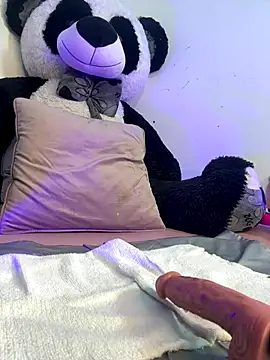 IamSteph13's cam snapshot