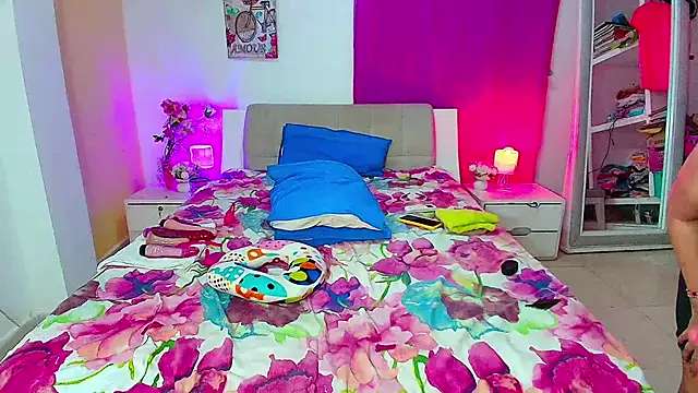 Kendralove31xxx's cam snapshot