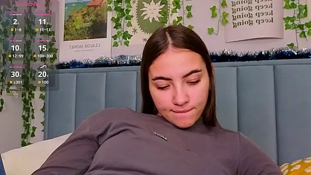 Fit_Brunette_'s cam snapshot