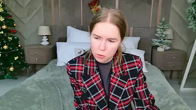 Alida_Brice's cam snapshot