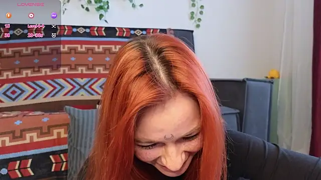 girl_with_snaketatto0's cam snapshot