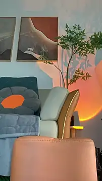 zhizhinaigai's cam snapshot