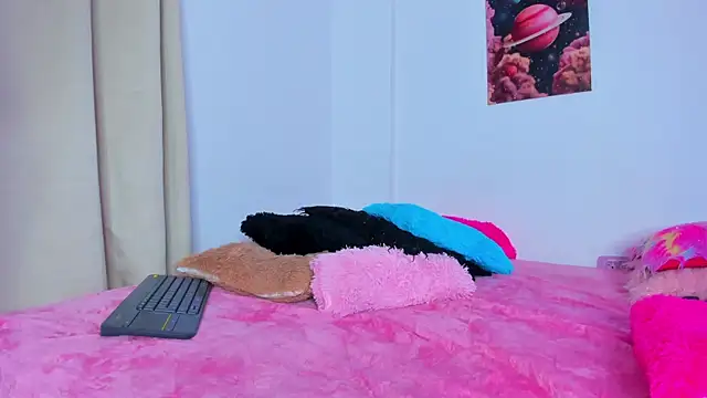 mia_purplee's cam snapshot