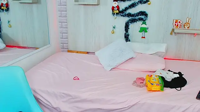 KATY_LOWERY's cam snapshot