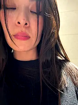 LaudingElastase's cam snapshot