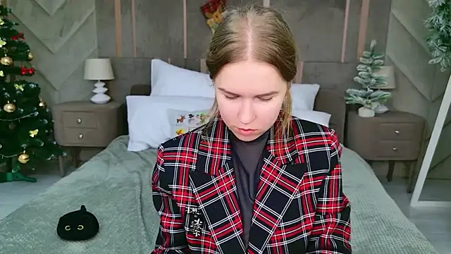 Alida_Brice's cam snapshot