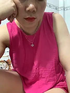 Baby-bigtits's cam snapshot