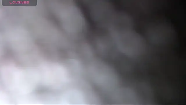 MiahLove3x's cam snapshot