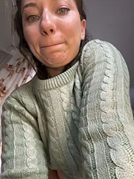 MooonReal live sex cam