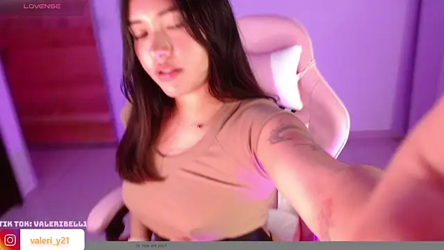 Moonbell_bell's cam snapshot