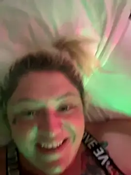 BigMfLuther's cam snapshot