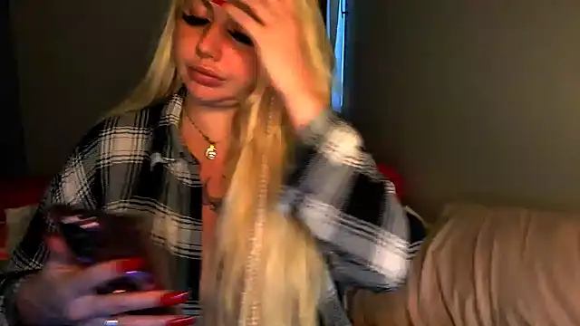 TiaDoll live sex cam