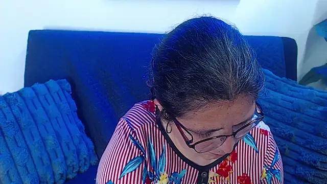 Linda_banks_'s cam snapshot