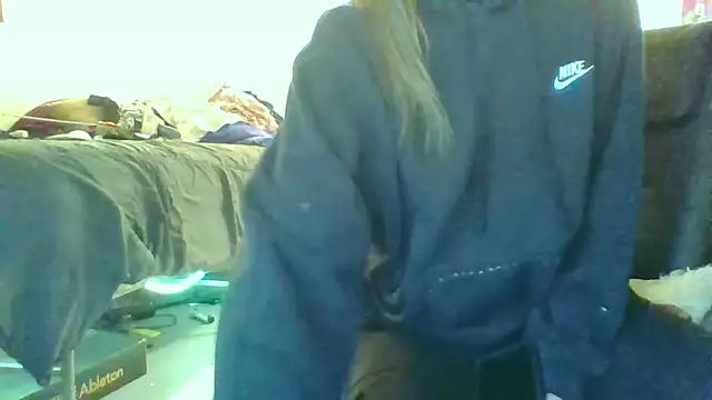 eatmeplease44 live sex cam