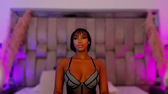 ChaynnaCooper's cam snapshot