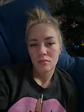 DreamGirl-777's cam snapshot