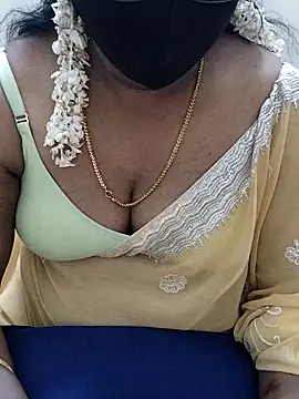 MrsNayoni77's cam snapshot