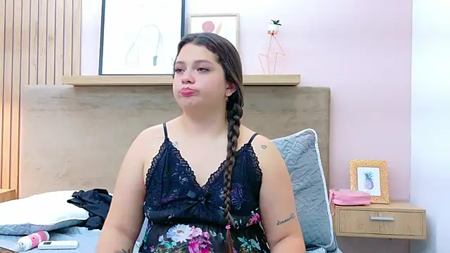 Tessa_Stone's cam snapshot