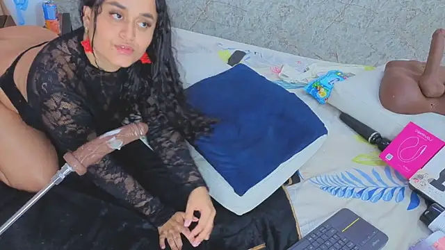 sabrina_shark_'s cam snapshot