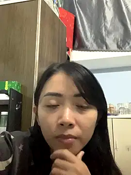 Minee1202 live sex cam