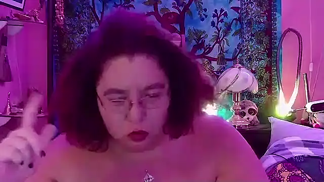 lil-gemini-hippy's cam snapshot