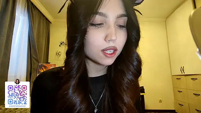 Qwami_Amie live sex cam