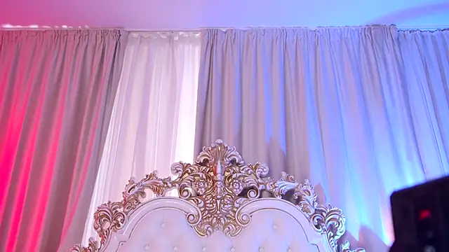 MeganStrain live sex cam