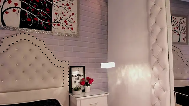 _Eurekaa_ live sex cam