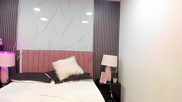 AryVixen's cam snapshot