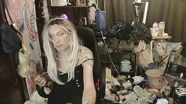 Ombeline1 live sex cam