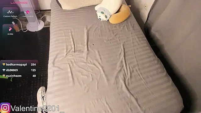 Valentino_Xander live sex cam