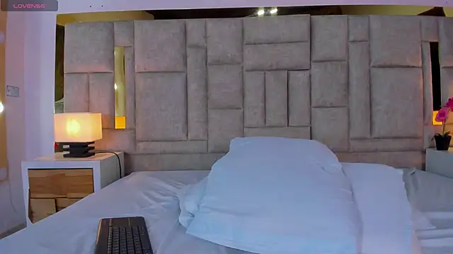 night__moon_'s cam snapshot