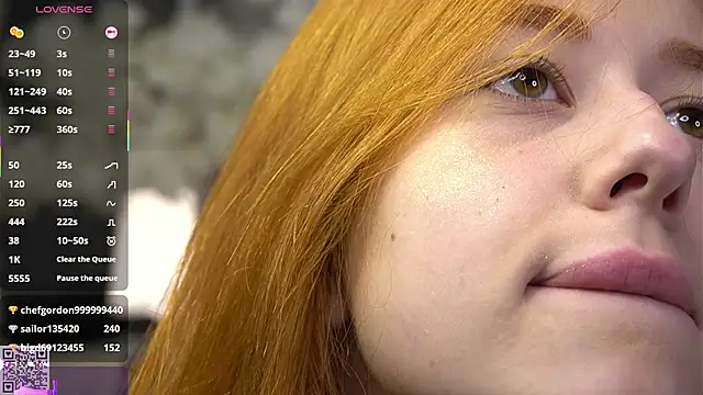 Lisafoxy_'s cam snapshot