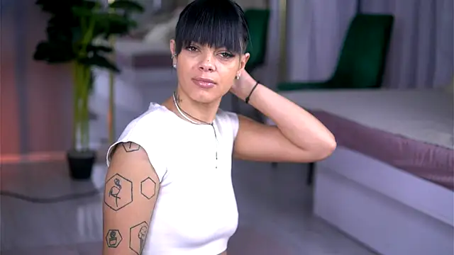 AnneFaris's cam snapshot