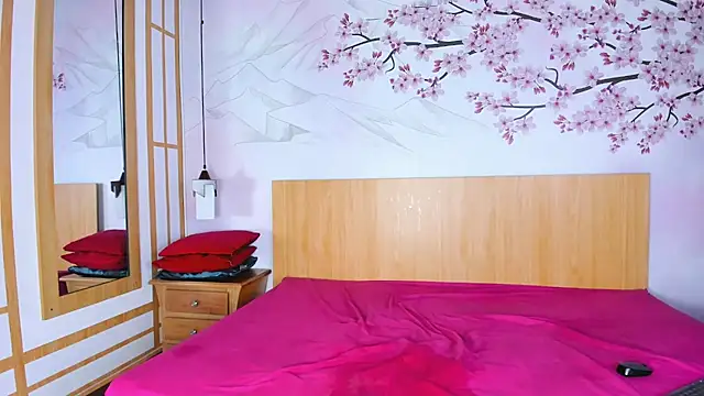 Laura_Torress's cam snapshot