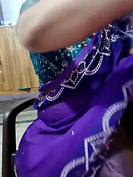 roshni_agrawal0's cam snapshot