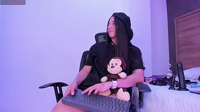 VictoriaSaenz1_'s cam snapshot