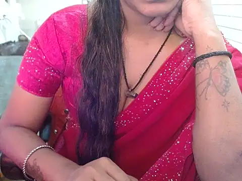 LovingPihu's cam snapshot