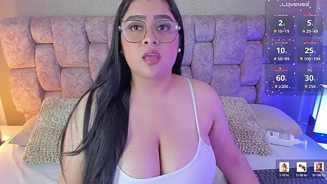 Emilyboobss's cam snapshot