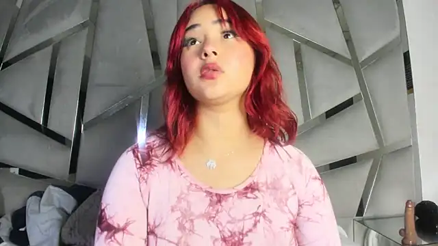 Catherinee69_x's cam snapshot