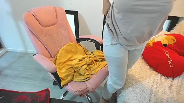 Dyana_Kaylinn's cam snapshot