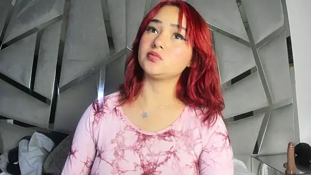 Catherinee69_x's cam snapshot