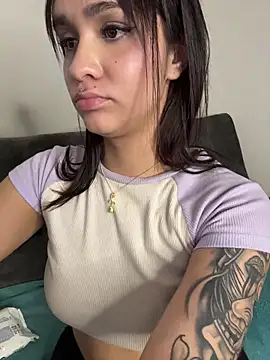 Isabella-Teen's cam snapshot