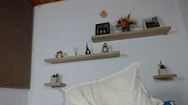 estrella_gold's cam snapshot