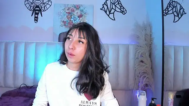 Isabella_Crofts's cam snapshot