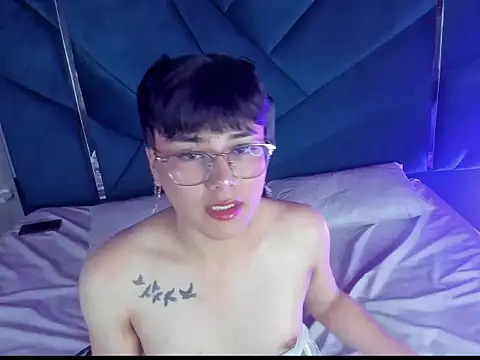 LyamMarven01's cam snapshot